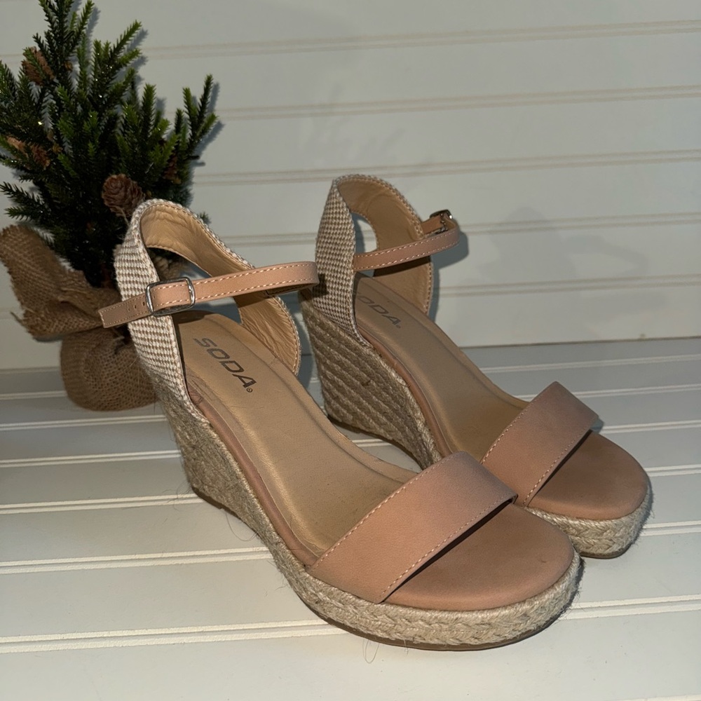Soda Tan Wedges